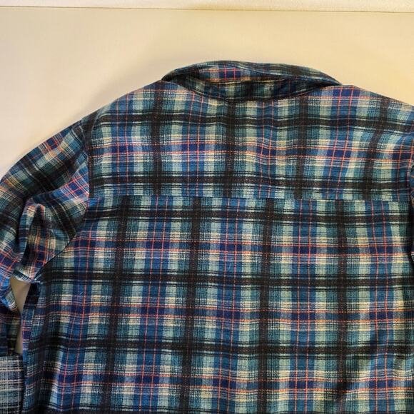 Urban Girl Plaid Roll tab Sleeve Button Down with iron on Patches size Medium - Picture 11 of 11